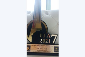 Priya shah received international iconic award